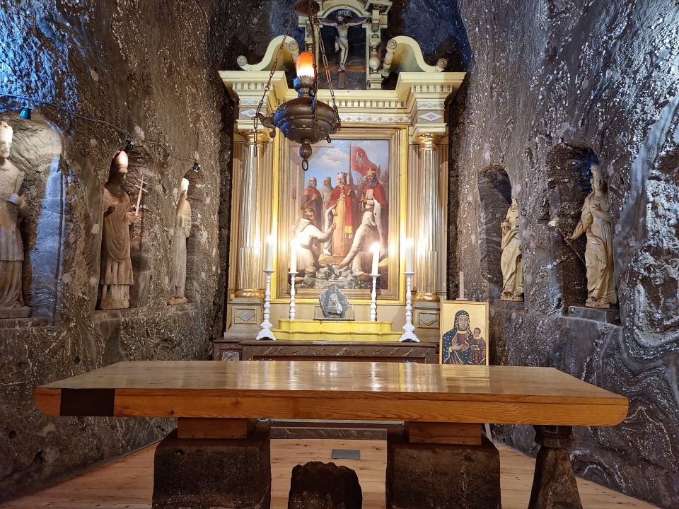 Ołtarz w kaplicy świętej Kingi w Kopalni Soli w Bochni