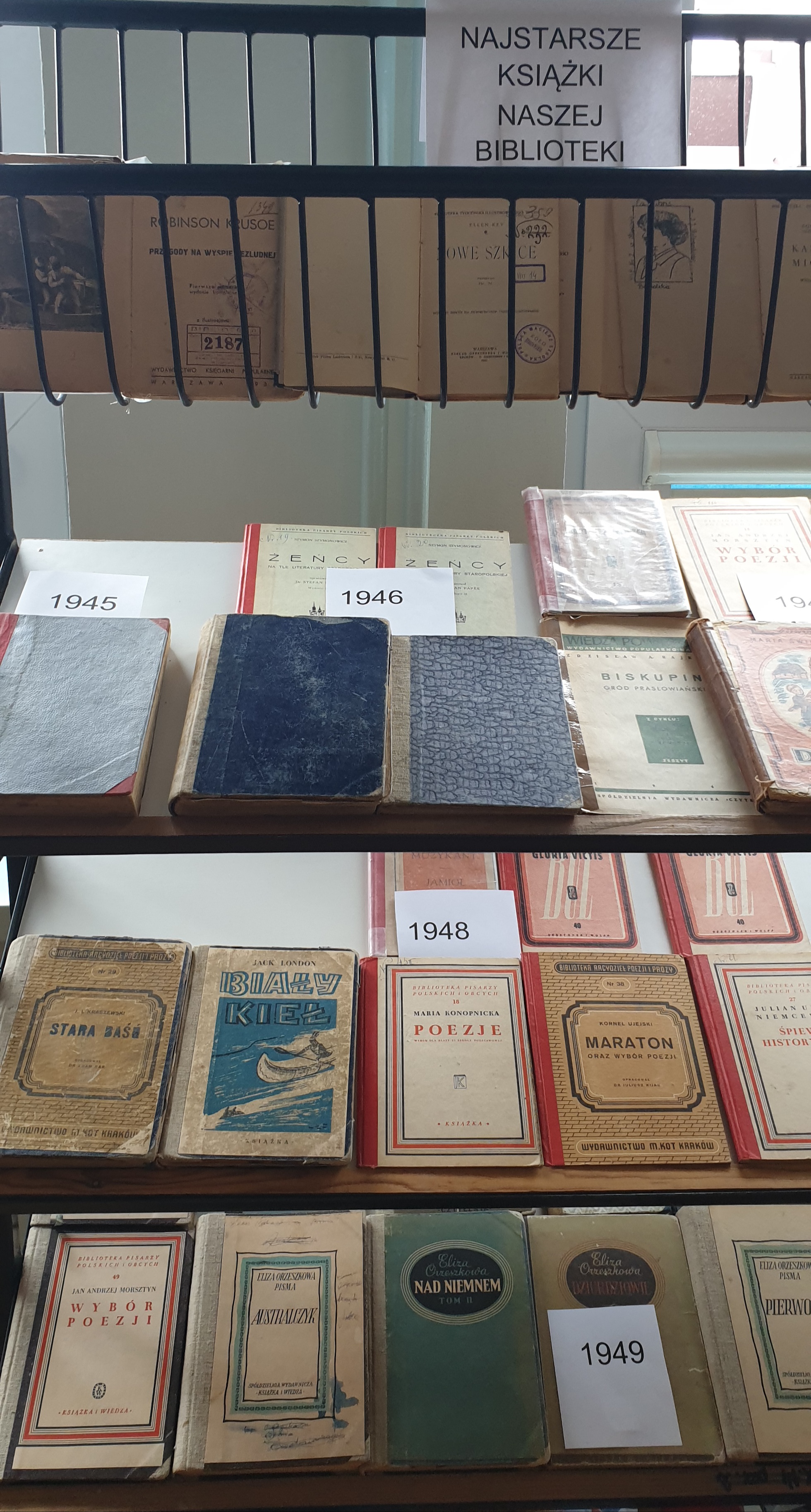 Wystawa książek z lat 1945 – 1949